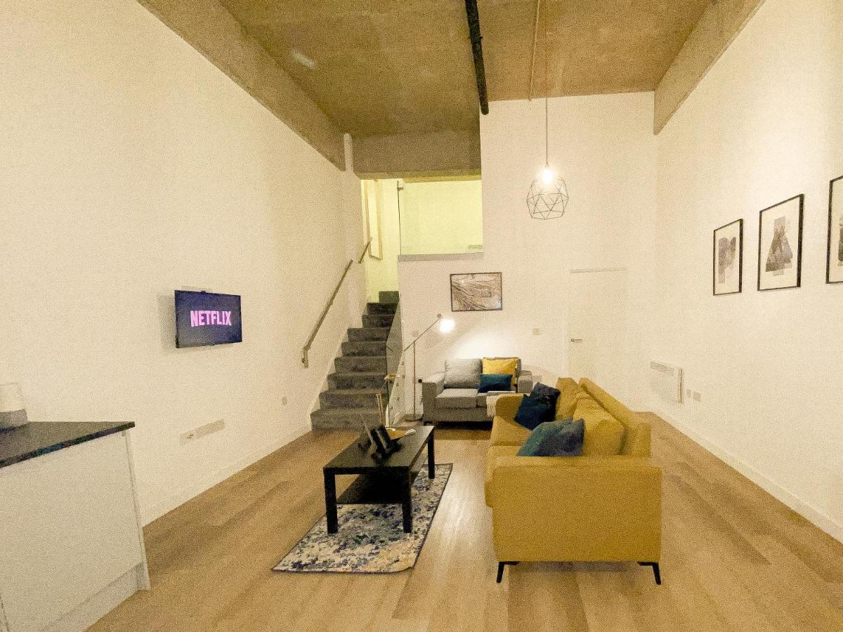 Modern Luxury Serviced Duplex Apartments By Repose- 150 Metro Court, West Bromwich Buitenkant foto