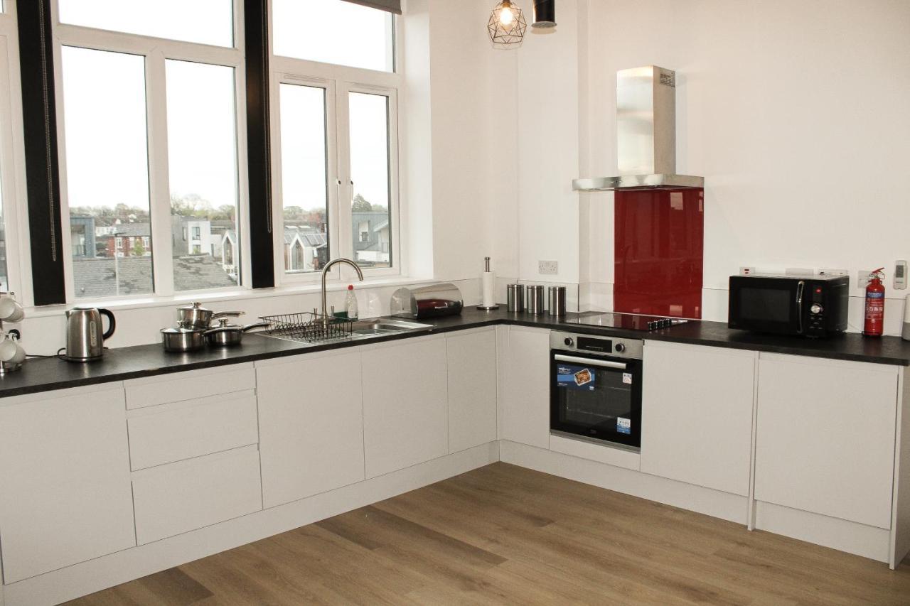 Modern Luxury Serviced Duplex Apartments By Repose- 150 Metro Court, West Bromwich Buitenkant foto