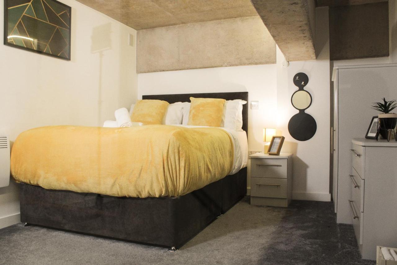 Modern Luxury Serviced Duplex Apartments By Repose- 150 Metro Court, West Bromwich Buitenkant foto