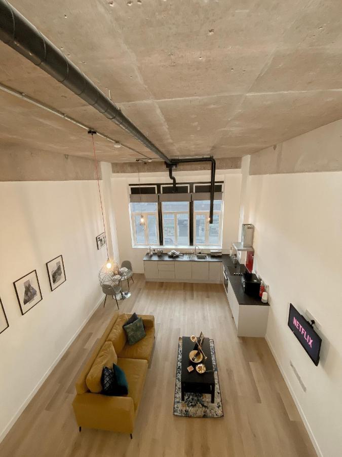 Modern Luxury Serviced Duplex Apartments By Repose- 150 Metro Court, West Bromwich Buitenkant foto