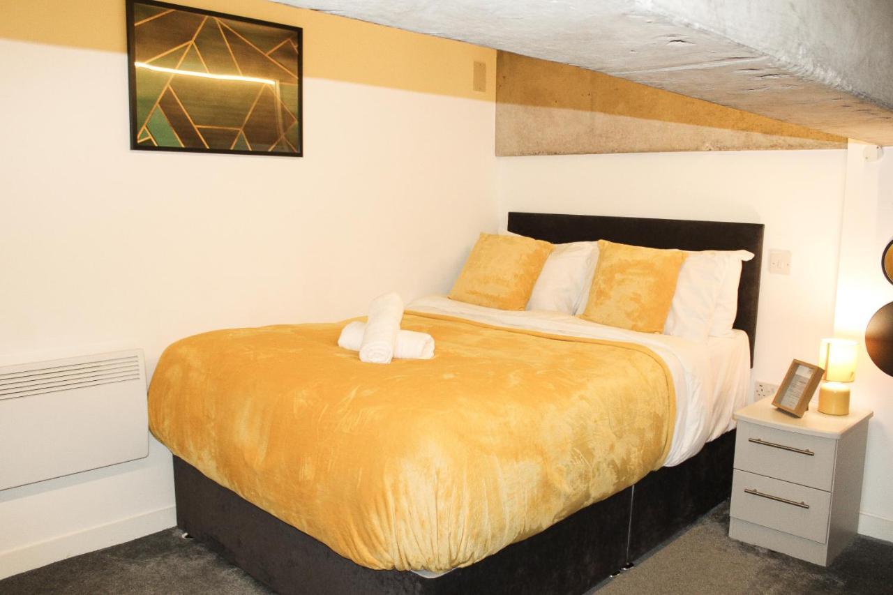 Modern Luxury Serviced Duplex Apartments By Repose- 150 Metro Court, West Bromwich Buitenkant foto